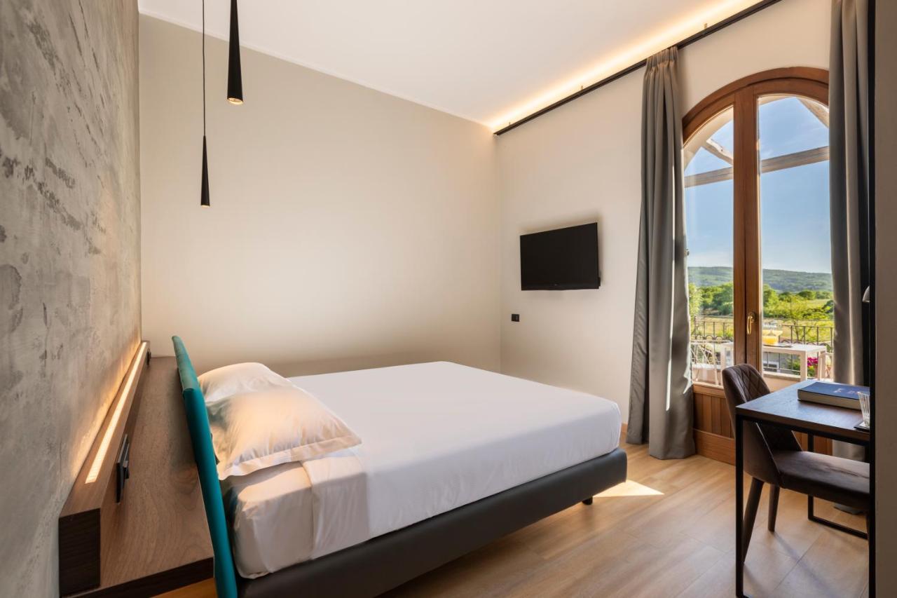 Antico Borgo Di Sutri Hotel Kültér fotó